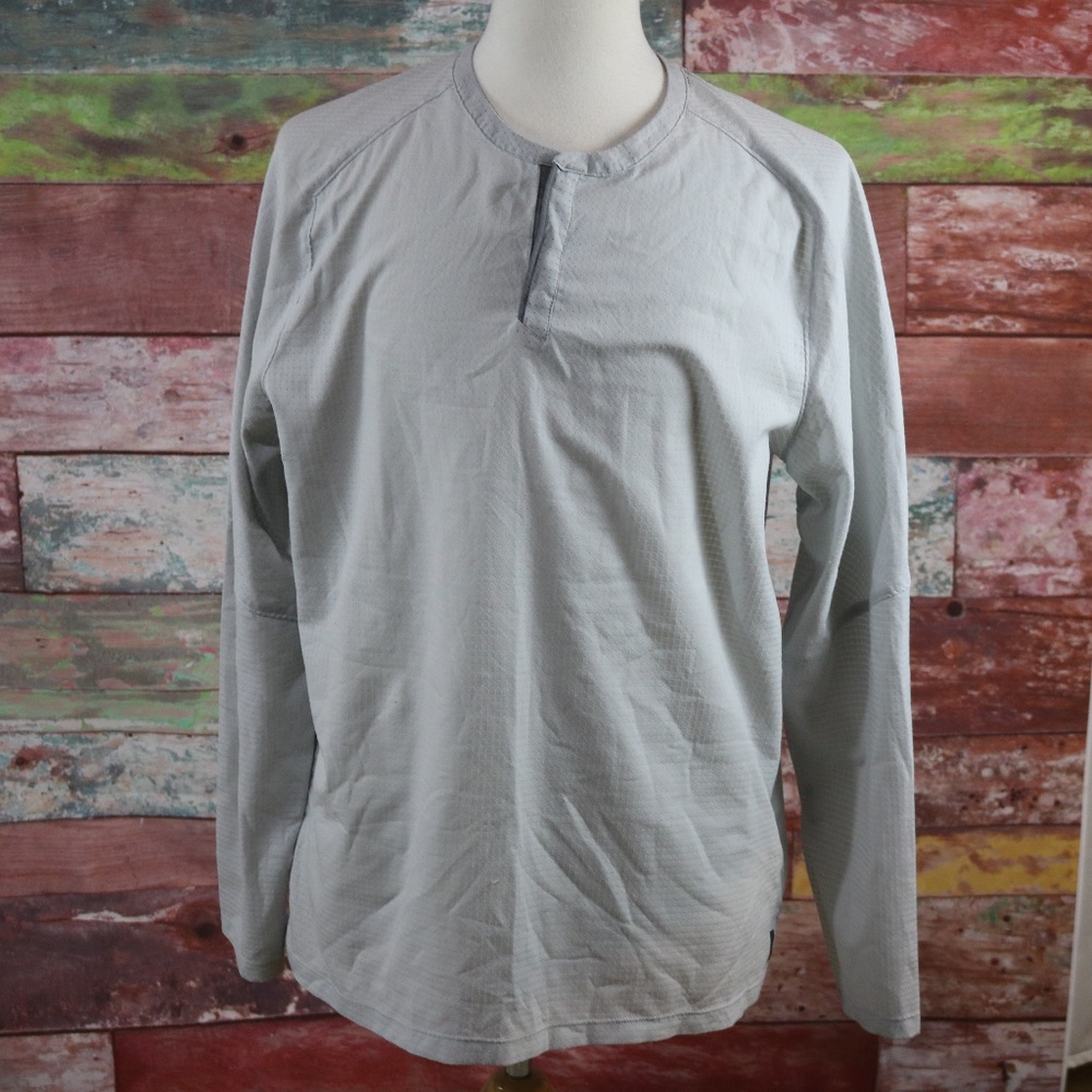 Mountain Hardwear Gray T Snap Shirt Size XL